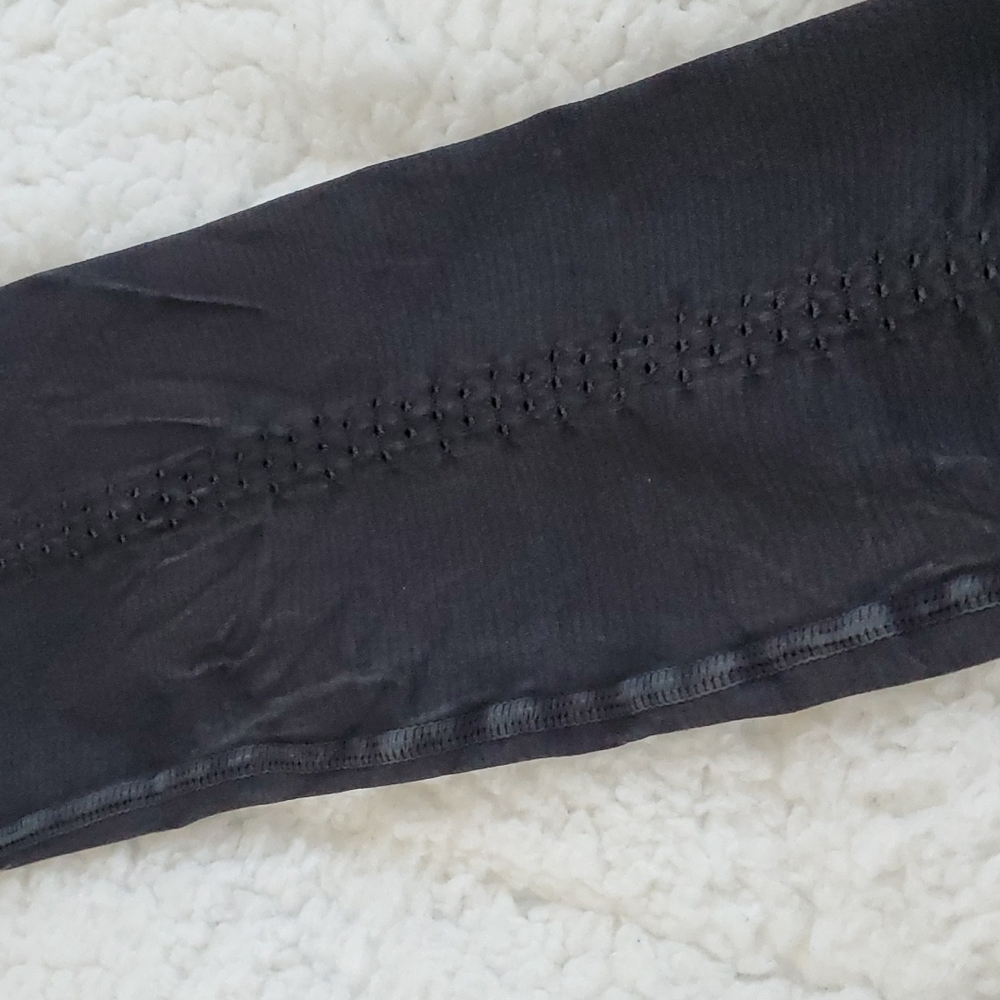 39. Free People High-Rise 7/8 Good Karma Leggings Washed Black - Picture 11 of 17